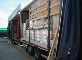 Internationaal transport vrachtwagen open